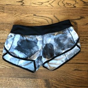 Lululemon Multicolored Marble print shorts